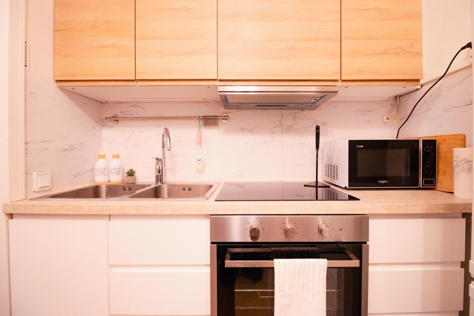 Lovely Flat In The Heart Of 헬싱키 외부 사진