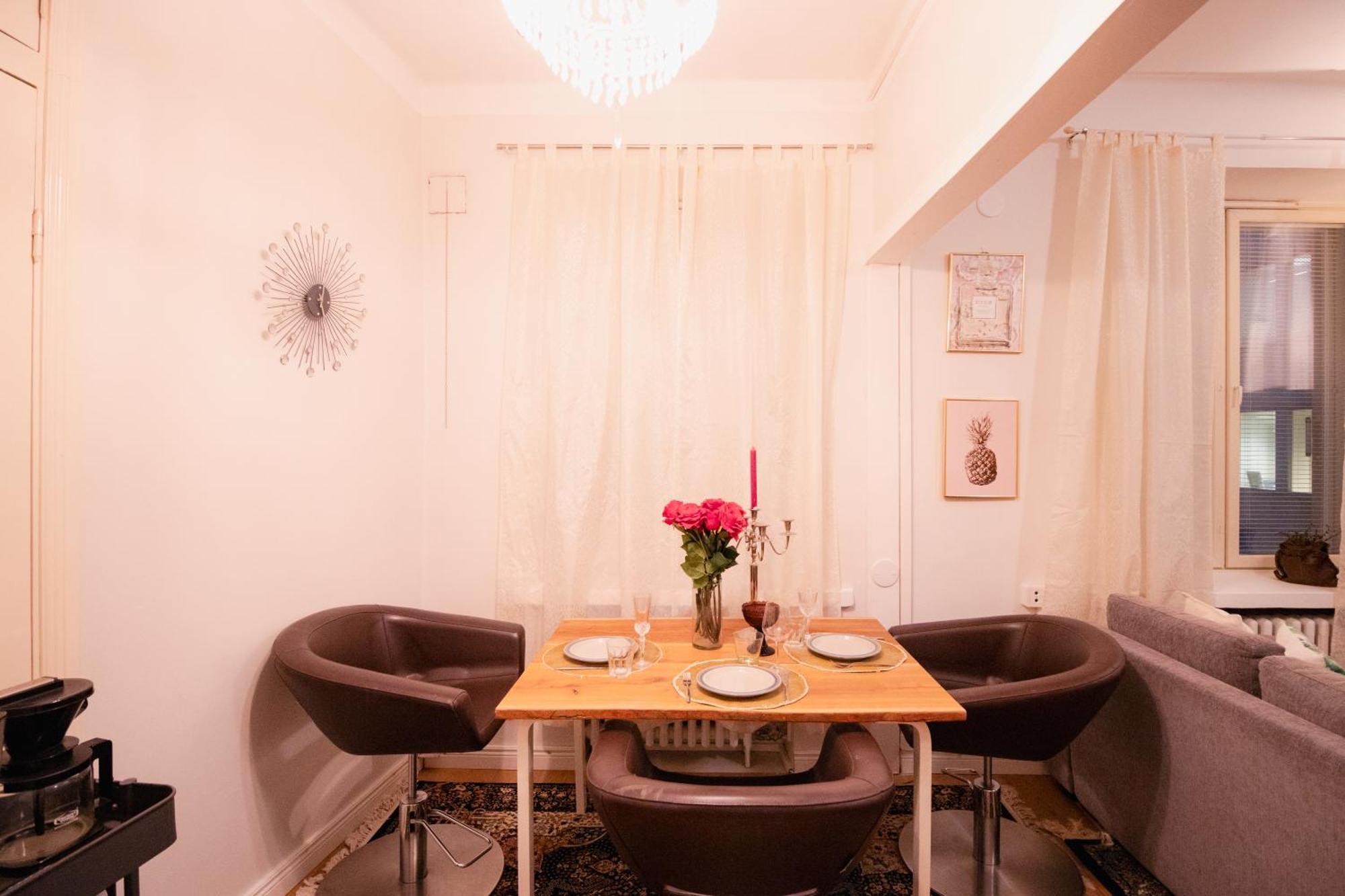 Lovely Flat In The Heart Of 헬싱키 외부 사진
